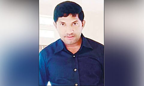 பிணவறையில் பெண் சடலங்களை நிர்வாணமாக ரசிக்கும் வக்கிர குணம் கொண்ட ஊழியர்
