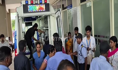 ஸ்ரீபெரும்புதூர் தனியார் தொழிற்சாலையில் பிரியாணி சாப்பிட்ட ஊழியர்களுக்கு வாந்தி, மயக்கம் - மருத்துவமனையில் அனுமதி