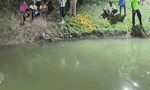 குளத்தில்