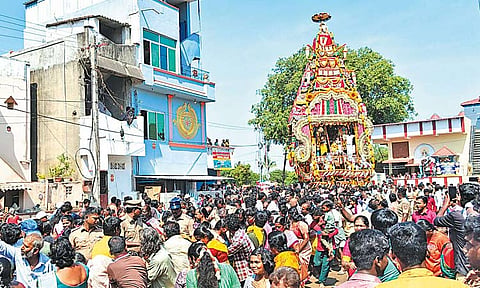 மீஞ்சூர் வரதராஜ பெருமாள் கோவில் திருவிழா, தேரோட்டம்