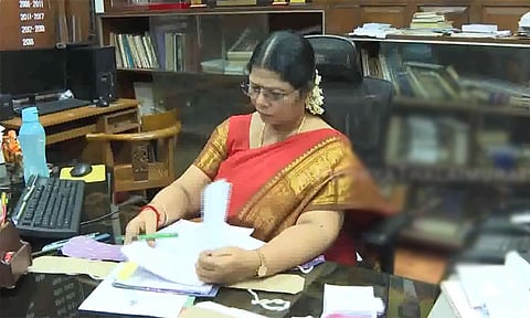 புதிய சட்டசபை பேரவை செயலாளராக பொறுப்பேற்றார் சாந்தி