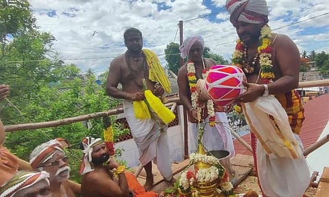 அலங்காநல்லூர் அருகே கல்லணை கிராமத்தில் பாலமரத்தம்மன் கோவில் கும்பாபிஷேக விழா