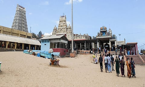 திருச்செந்தூர் முருகன் கோவில் முறைகேடுகளை விசாரிக்க 6 பேர் கொண்ட குழு அமைப்பு