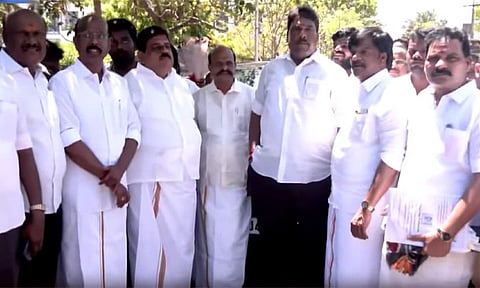 பரபரப்பாகும் அரசியல் களம்.. த.வெ.க.வில் இணையும் அ.தி.மு.க. முன்னாள் அமைச்சர்கள்