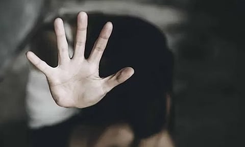 சென்னை: பஸ் நிறுத்தத்தில் கல்லூரி மாணவிக்கு பாலியல் தொல்லை