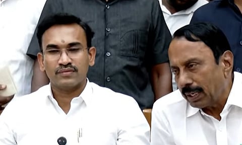 மக்கள் எங்களுக்கு கொஞ்சம் கால அவகாசம் வழங்க வேண்டும்: அமைச்சர்கள் வேண்டுகோள்