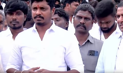 அமைச்சர் விக்னேஷ்