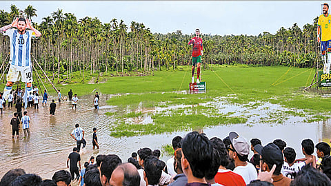 உலகக் கோப்பை கால்பந்து: கேரளாவில் ரசிகர்கள் கொண்டாட்டம்
