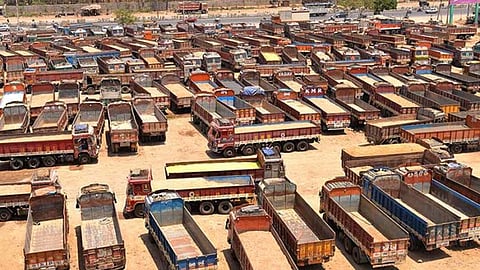 லாரி கட்டணம் அதிரடி உயர்வு... வாடகை எவ்வளவு உயரும்? - முழு விவரம்
