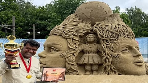 ரஷியாவில் சர்வதேச மணல் சிற்ப போட்டி: இந்தியாவின் சுதர்சன் பட்நாயக் வெற்றிபெற்று அசத்தல்