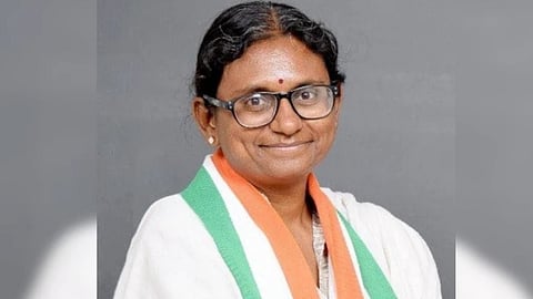 மீனாட்சி நடராஜன்