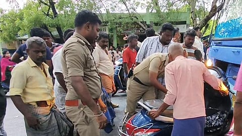 கோவில்பட்டியில் நிகழ்ந்த விபத்தில் தாய்-மகள் பலி