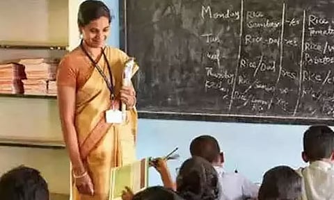 தேர்தல் வாக்குறுதியில் குறிப்பிட்டபடி பணிநிரந்தரம் செய்ய வேண்டும் : பகுதி நேர ஆசிரியர்கள் கூட்டமைப்பு வலியுறுத்தல்