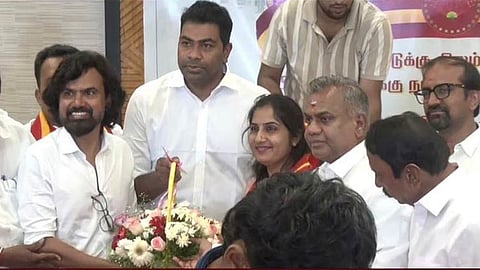 எடப்பாடி பழனிசாமியின் உறவுக்கார பெண் தவெகவில் இணைந்தார்...!