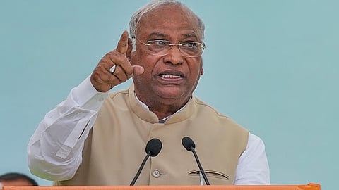 மத்திய அரசின் தவறான நிர்வாகத்தால் விலைவாசி உயர்வு- மல்லிகார்ஜுன கார்கே கண்டனம்
