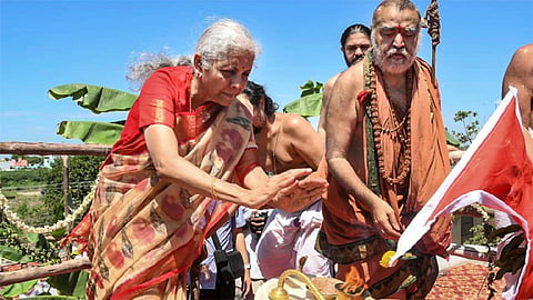 ‘சட்டமன்றத்தில் அரசியல் விமர்சனங்கள் செய்வதில் எந்த தவறும் இல்லை’ - நிர்மலா சீதாராமன்