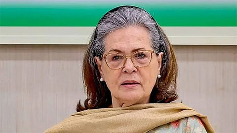 காசா இனப்படுகொலையில் மவுனம்; மோடி அரசு மீது சோனியா சாடல்