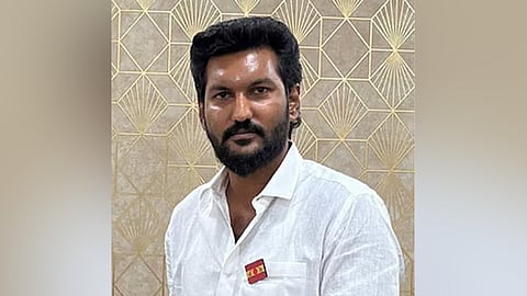 அமைச்சர் சரத்குமார் மீது சென்னை காவல் ஆணையரிடம் புகார்