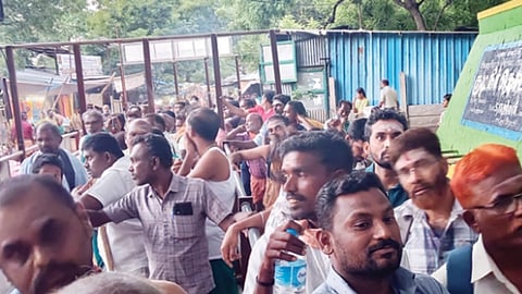 சதுரகிரி கோவிலில் ஏராளமான பக்தர்கள் சாமி தரிசனம்