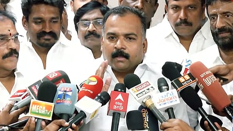 காங்கிரசில் ஒரே அணிதான்; ராகுல் காந்தி அணி - மாணிக்கம் தாகூர் பேட்டி