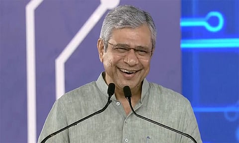 குஜராத்தில் தயாரிக்கப்படும் சிப்புகள் ஜப்பான், அமெரிக்காவுக்கு ஏற்றுமதி செய்யப்படும்: அஸ்வினி வைஷ்ணவ்