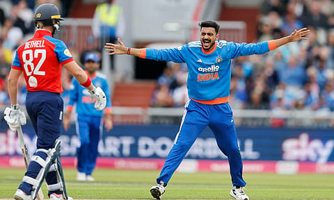 இந்தியாவுக்கு எதிரான 2-வது டி20: 4 விக்கெட்டுகள் வித்தியாசத்தில் இங்கிலாந்து வெற்றி