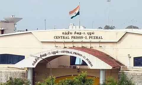 புழல் சிறைக்குள் வன்முறை: பிரபல ரவுடி வெள்ளைக்காளி மீது சக கைதிகள் கொலை முயற்சி