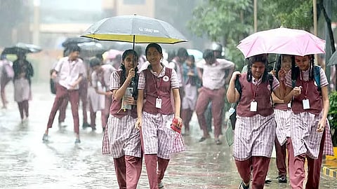 நீலகிரி: 2 தாலுகாக்களில் பள்ளிகளுக்கு இன்று விடுமுறை