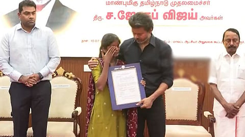 மகளுக்கு அரசு வேலை: விஜய்யை மகனாக பார்க்கிறேன் - பெண் கண்ணீருடன் உருக்கம்