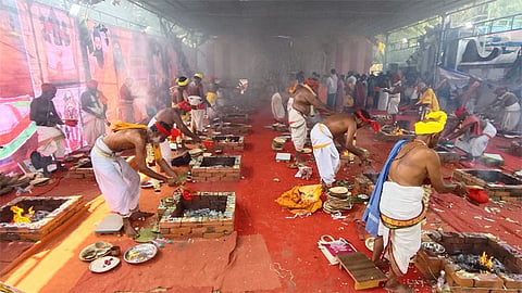 சீர்காழி அருகே ஆலஞ்சேரி அகத்தீஸ்வரர் ஆலயத்தில் மஹா சங்கல்ப மஹா யாகம்
