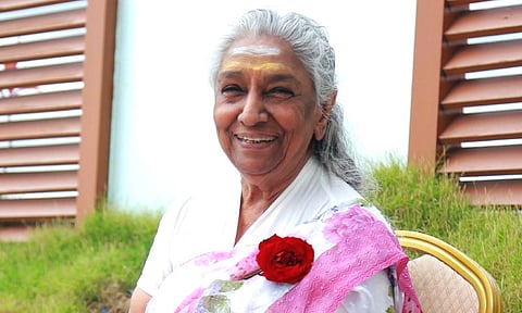 திரைப்படங்களில் தான் பாடியதிலே கடினமான பாடல் என்று எஸ்.ஜானகி எதை கூறினார் தெரியுமா..?