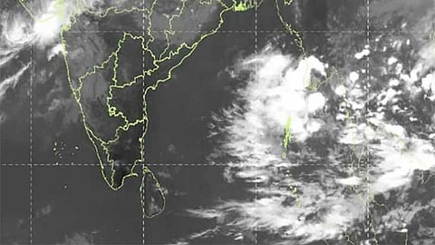 வங்கக்கடலில் புதிய காற்றழுத்த தாழ்வுப்பகுதி... மீண்டும் தீவிரமடையும் பருவமழை
