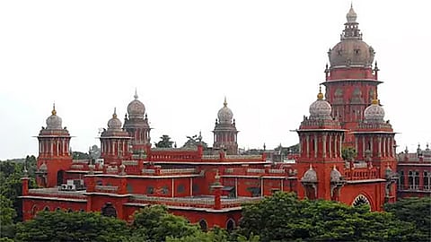‘கறை படியாத அதிகாரிகளுக்கு மட்டுமே பதவி உயர்வு வழங்கப்பட வேண்டும்’ - சென்னை ஐகோர்ட்டு