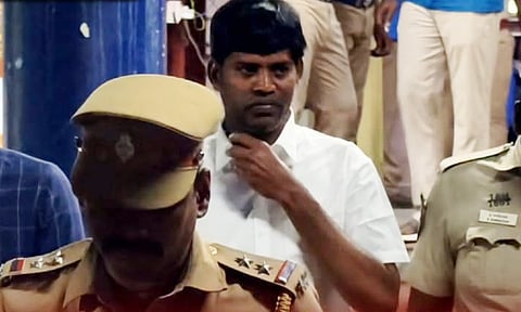 ரூ.1.30 லட்சம் லஞ்சம் வாங்கிய த.வெ.க. ஊராட்சி தலைவர் கைது.. கட்சி பொறுப்புகளில் இருந்து நீக்கம்