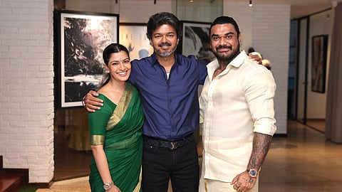 வார்த்தைகளை விட செயல்கள்தான் முக்கியம்: விஜய்யை சந்தித்த பின் வரலட்சுமி பதிவு