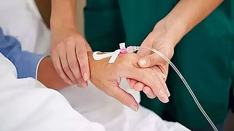 மாசடைந்த கிணற்று நீரை குடித்த 80 பேர் மருத்துவமனையில் அனுமதி
