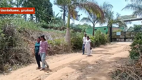 கொல்லிமலை ஆகாய கங்கை நீர்வீழ்ச்சி தற்காலிக மூடல் - சுற்றுலா பயணிகள் ஏமாற்றம்