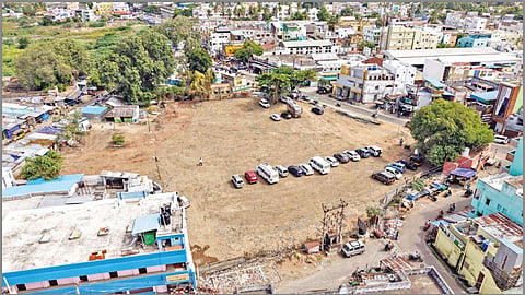 பழனி தண்டபாணி சுவாமி மடத்துக்கு சொந்தமான நிலம்.