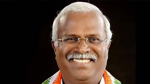 எம்.பி. ராபர்ட் புரூஸ்
