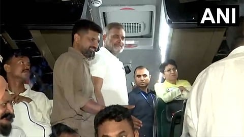 டெல்லியில் பதற்றம்: காந்தி சமாதி நோக்கி சென்ற ராகுல் தடுத்து நிறுத்தம்