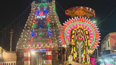 சென்னை திருவொற்றியூரில் சுந்தரமூர்த்தி நாயனார், சேரமான் நாயனார் குருபூஜை விழா நடைபெற்றது.