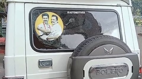 தவெக கோஷ்டி மோதல்.. எம்.எல்.ஏ., கார் கண்ணாடி உடைப்பு: தேனியில் பரபரப்பு