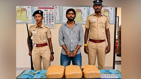 வாலிபர் கைது