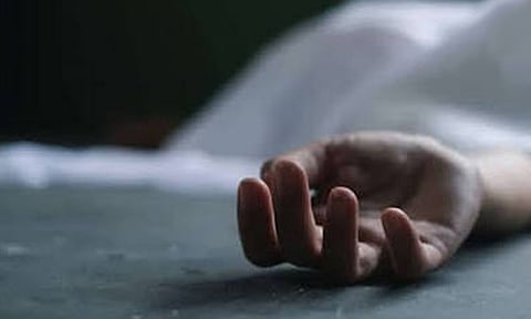 ஜாமீனில் வந்த ரவுடி.. மறுநாளே மனைவியை வெட்டிக்கொன்ற கொடூரம்