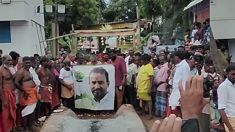 எஸ்பி வேலுமணி