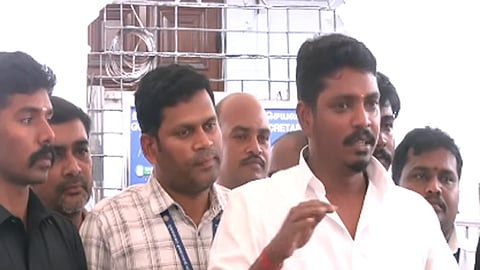 அமைச்சர் விக்னேஷ்