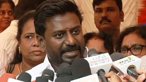 தமிழர்கள் சென்ற 2 வாகனங்கள் வெள்ளத்தில் அடித்துச் செல்லப்பட்டன - அமைச்சர் ராஜ்மோகன் பேட்டி