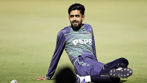 36 இன்னிங்ஸ்... இன்னும் சதம் இல்லை - பந்துவீச்சாளர்களுடன் இணைந்த பாபர் அசாம்