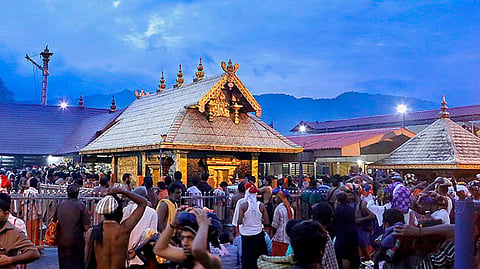 சபரிமலை அய்யப்பன் கோவில் நடை அடைப்பு