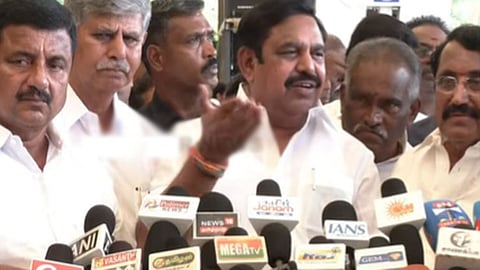 அமைச்சர்கள் துறைசார்ந்த கேள்விகளுக்கு பதில் அளிப்பதில்லை